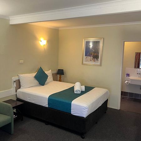 Biloela Centre Motel & Steakhouse Restaurant Екстериор снимка