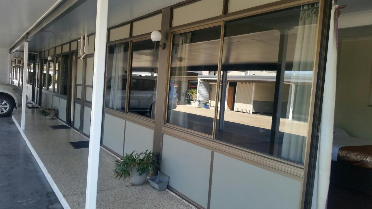 Biloela Centre Motel & Steakhouse Restaurant Екстериор снимка