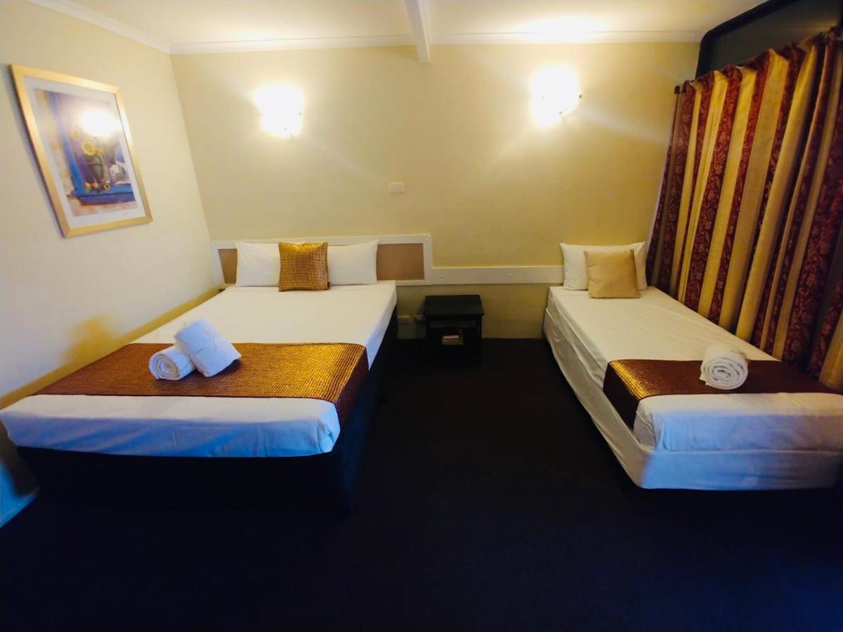 Biloela Centre Motel & Steakhouse Restaurant Екстериор снимка