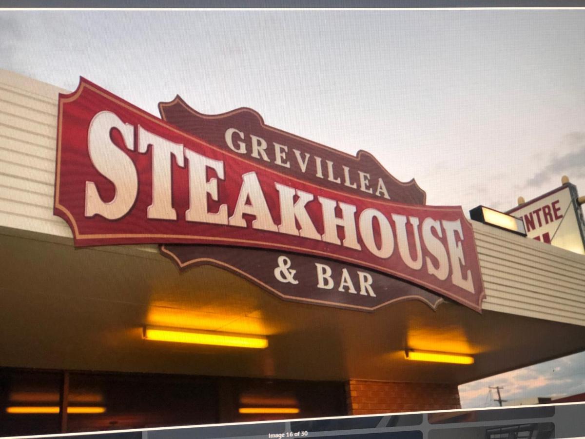 Biloela Centre Motel & Steakhouse Restaurant Екстериор снимка