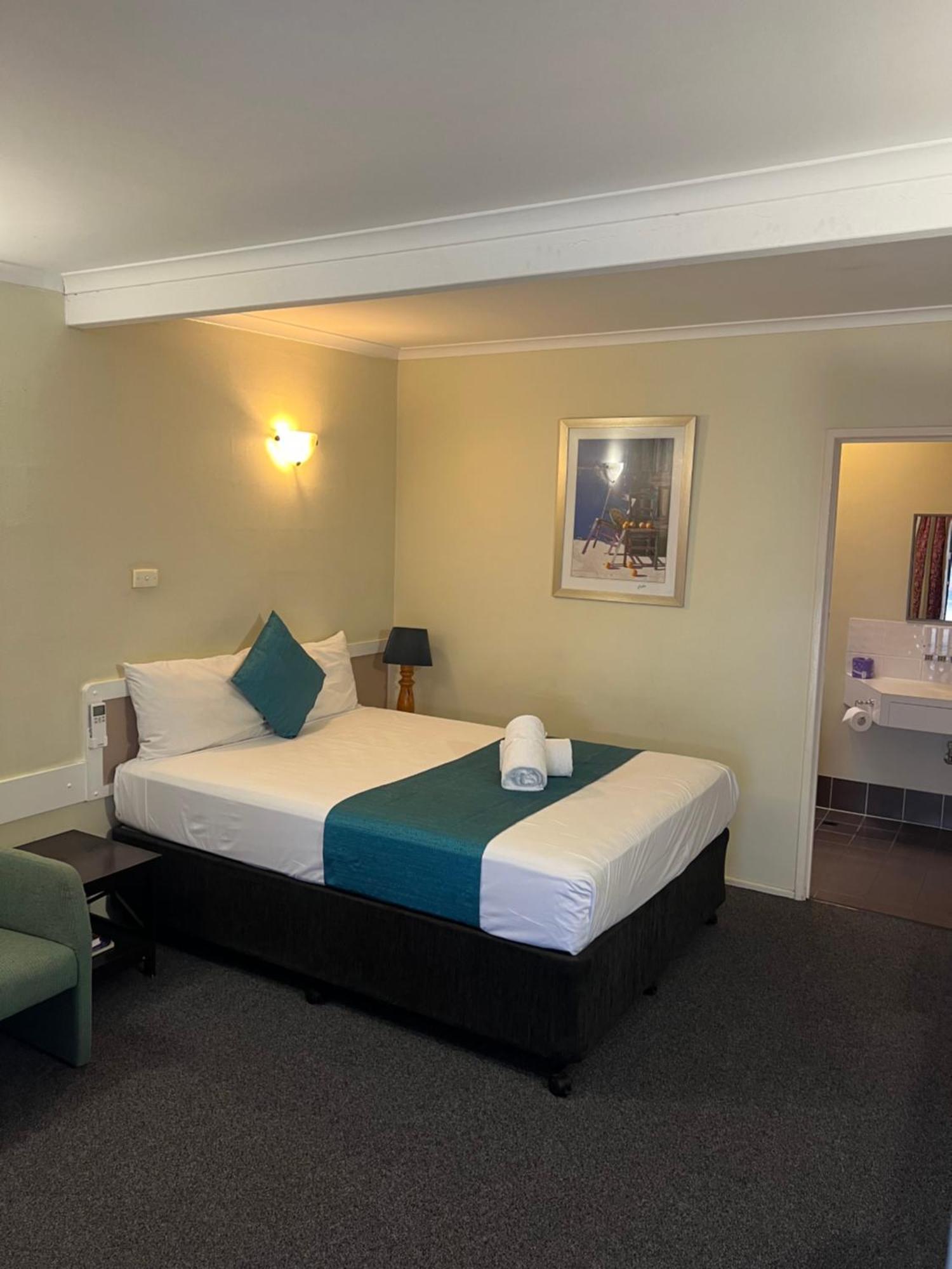 Biloela Centre Motel & Steakhouse Restaurant Екстериор снимка