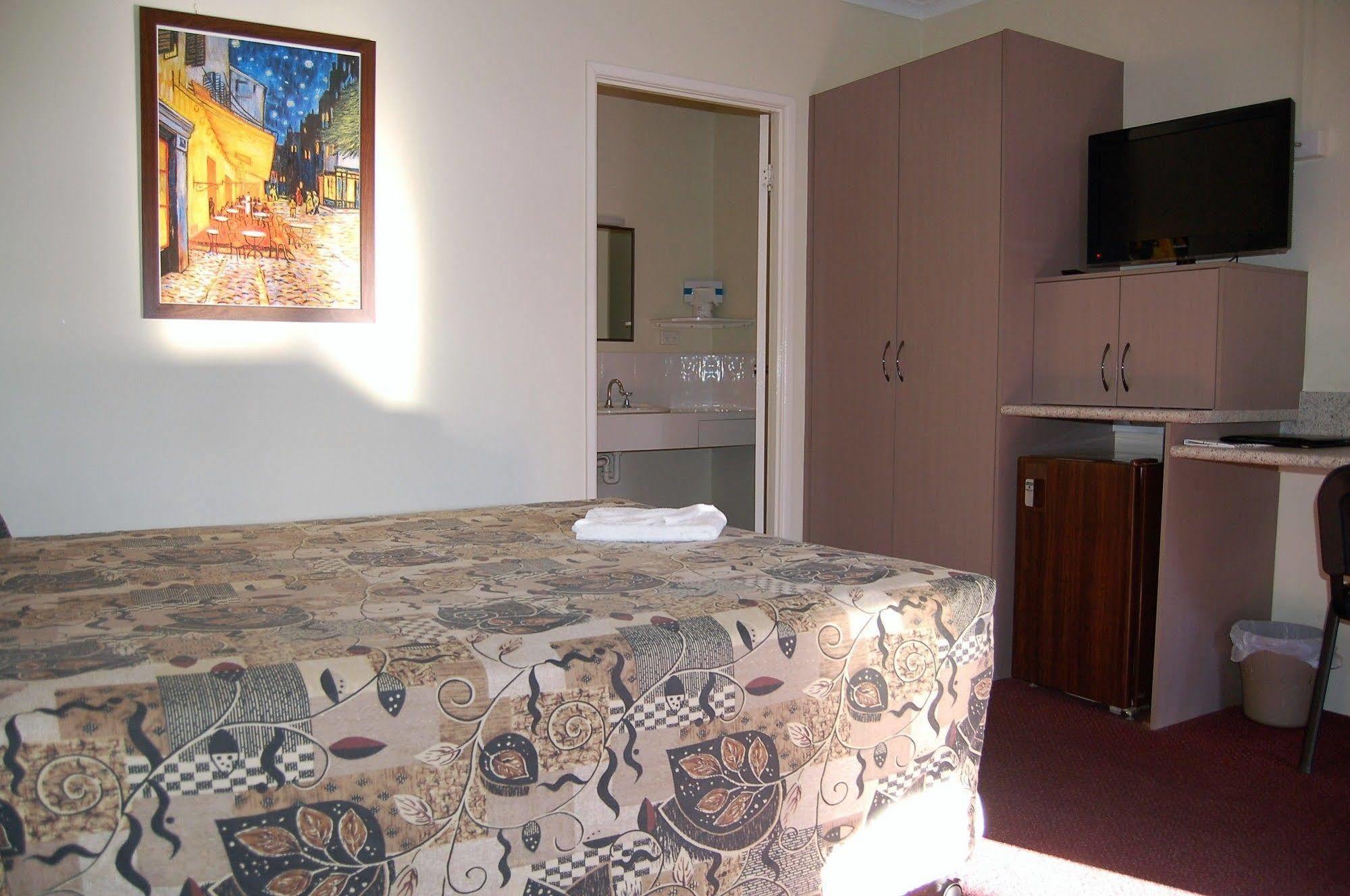 Biloela Centre Motel & Steakhouse Restaurant Екстериор снимка